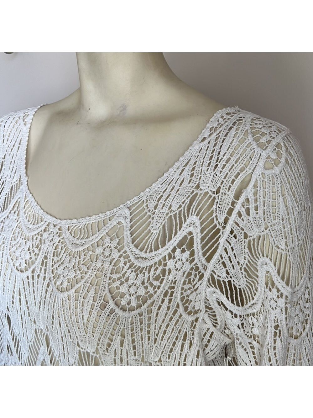 NWT Subtle Luxury Women’s Crochet 3/4 Sleeve Top Boho Glam Cream White S/M - Picture 11 of 14